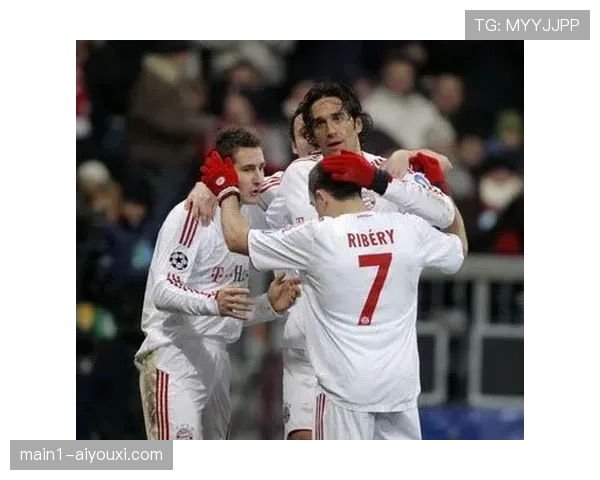 拜仁进攻三叉戟位置灵活,奥利塞迪亚斯换位创造空间 拜仁进攻三叉戟位置灵活,奥利塞迪亚斯换位创造空间